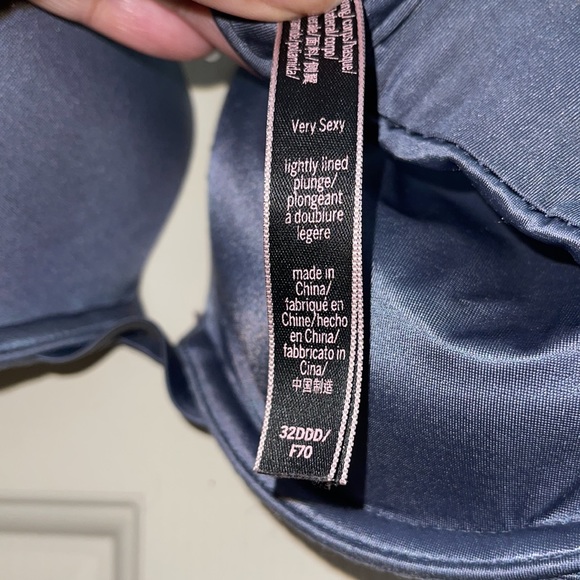 Victoria’s Secret Bra - Picture 5 of 6